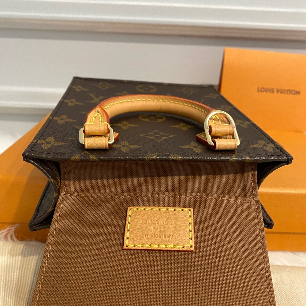 🆕 Authentic Louis Vuitton PETIT SAC PLAT - Picture 9 of 13